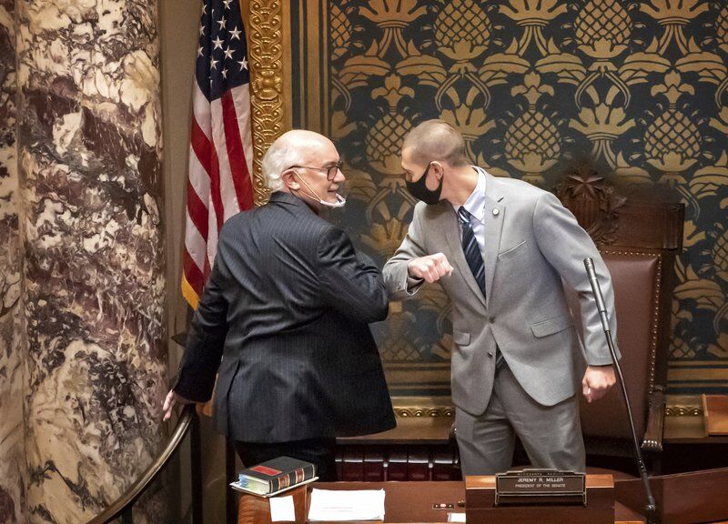 Many GOP lawmakers shrug off Statehouse mask-wearing rules